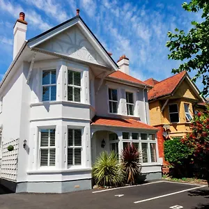 https://the-grand-avenue.bournemouth-hotels.org
