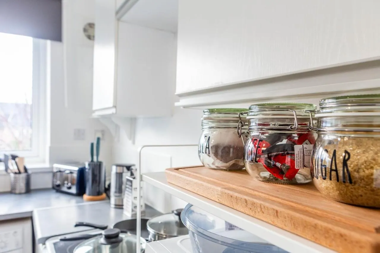 New Large 2 Bed Entire Apartment Near Newcastle Upon Tyne With Free Parking 0*,  United Kingdom
