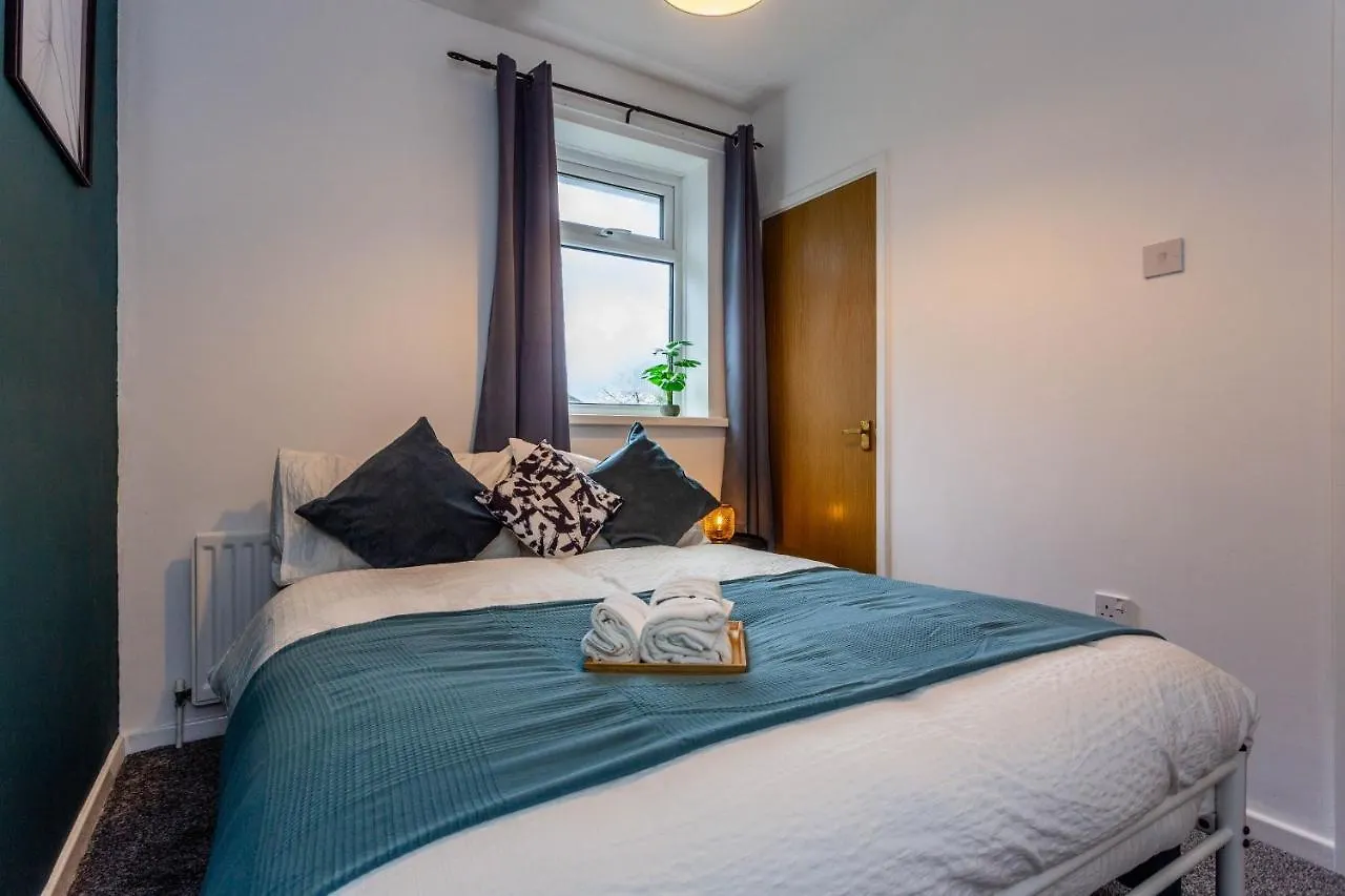 New Large 2 Bed Entire Apartment Near Newcastle Upon Tyne With Free Parking